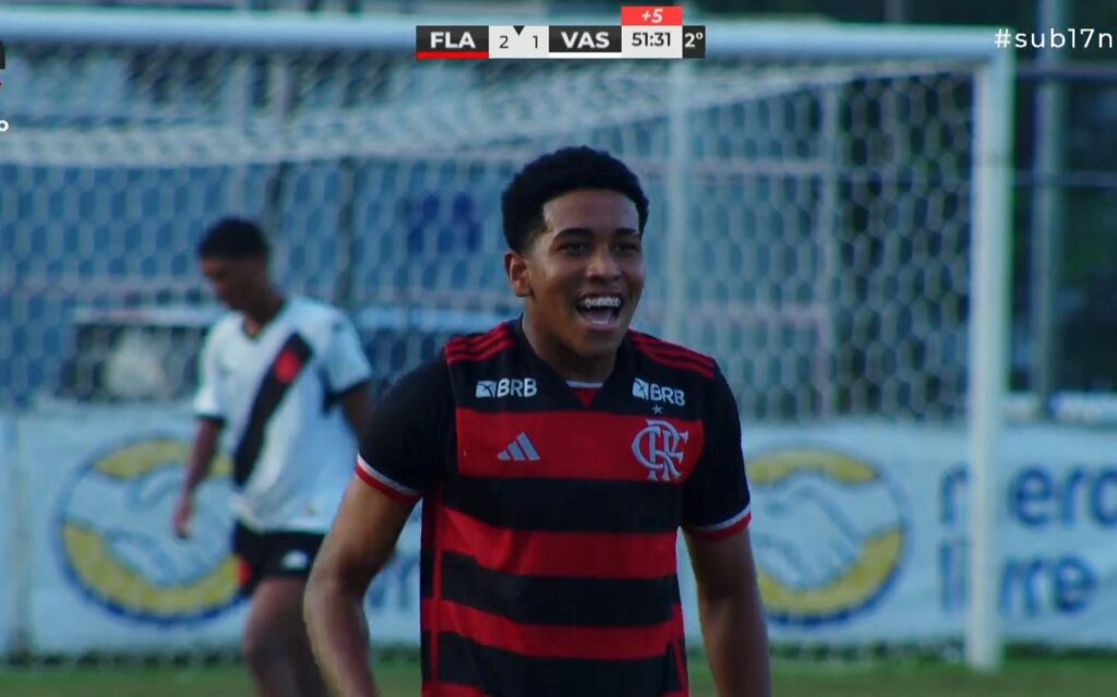 Joshua comemora gol contra o Vasco