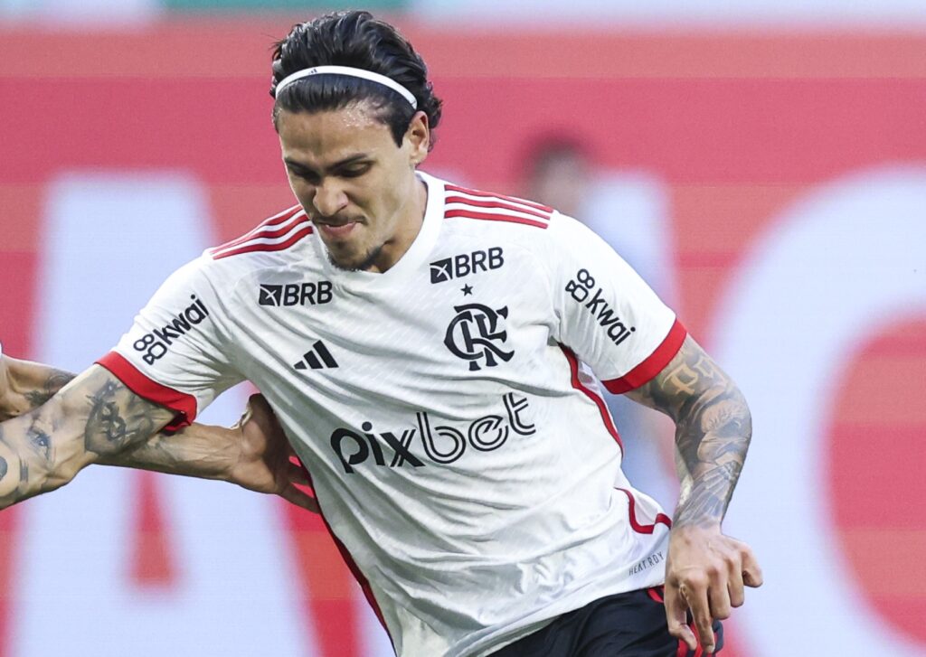 Pedro em campo pelo Flamengo; veja melhores momentos de Athletico-PR x Flamengo