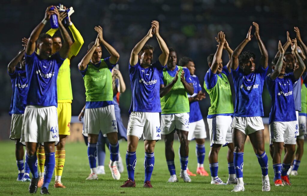 Time do Cruzeiro agradece torcida