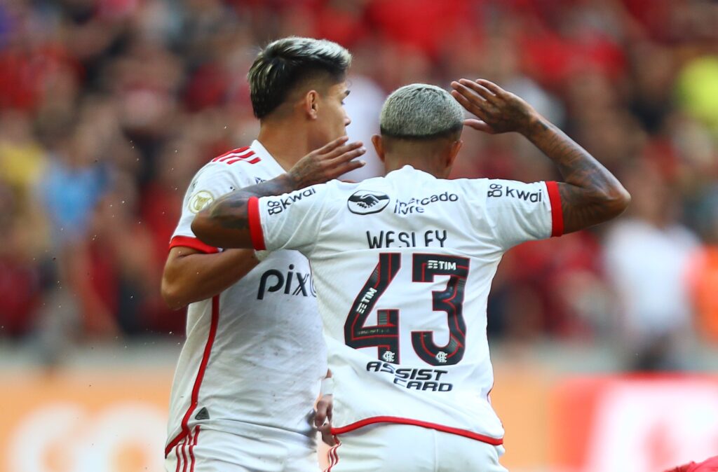 Novo contrato da Assist Card com o Flamengo vai até o fim de 2026 e pagará R$ 21,5 Mi; conselho também votou nova tabela para Morro da Viúva