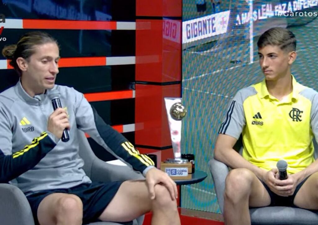 Filipe Luís e Léo Nannetti participam de entrevista na FlaTV