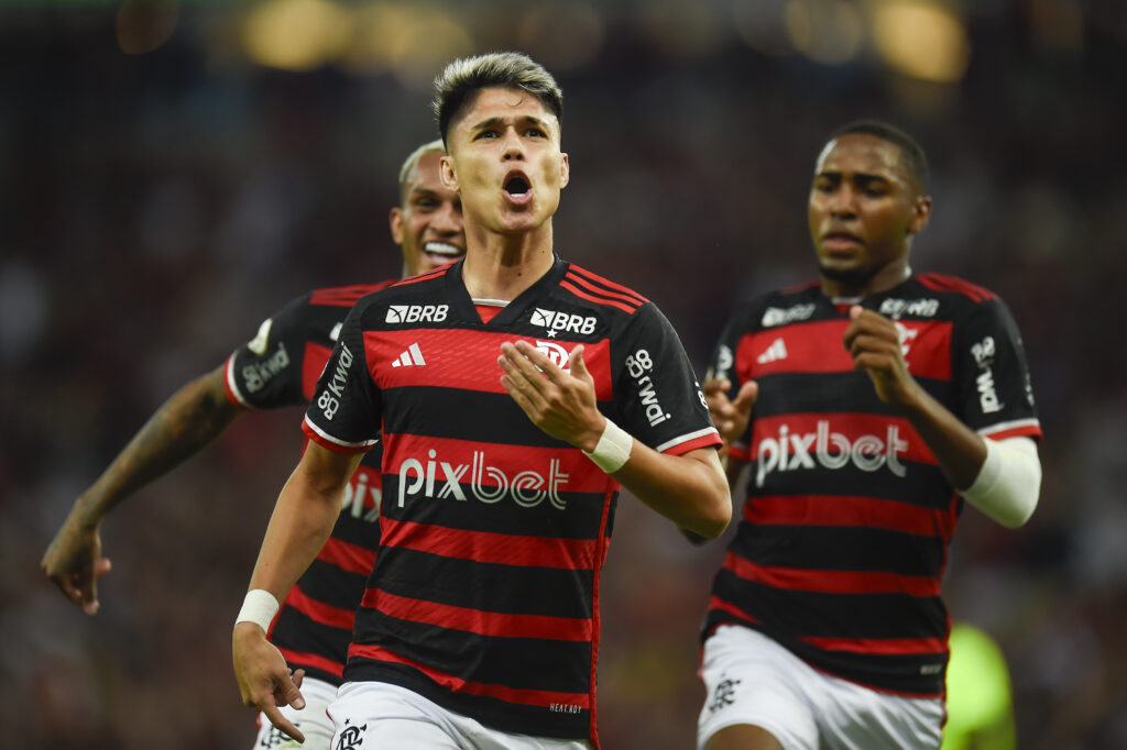 Ficha técnica de Flamengo 2x1 Grêmio