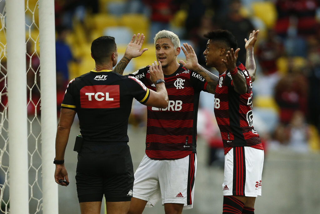 Bráulio da Silva Machado apita jogo do Flamengo