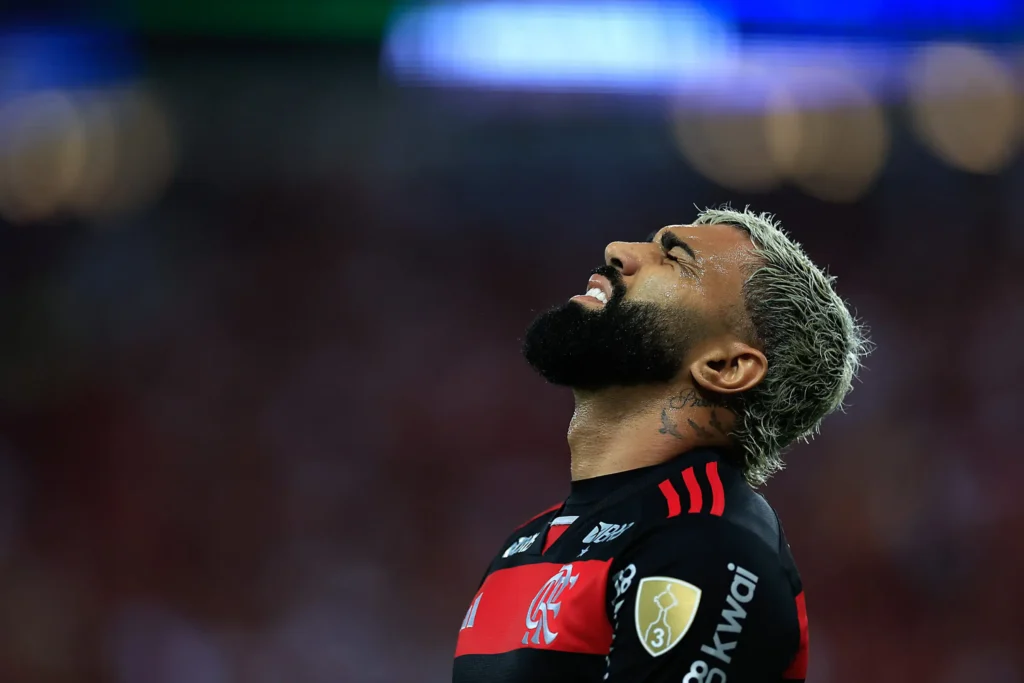 Breiler Pires detona fase de Gabigol no Flamengo: ‘Não é confiável’