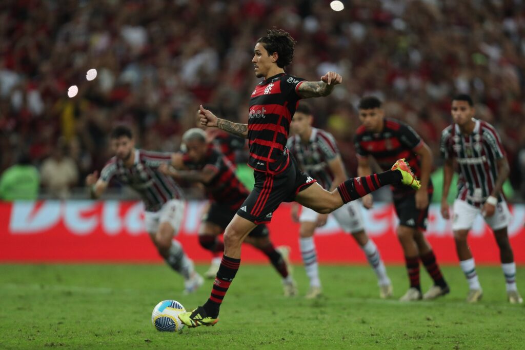 Gol no Fla-Flu foi o 129º de Pedro na história do Flamengo; ele agora está a 20 gols de se tornar o 10º maior artilheiro do clube