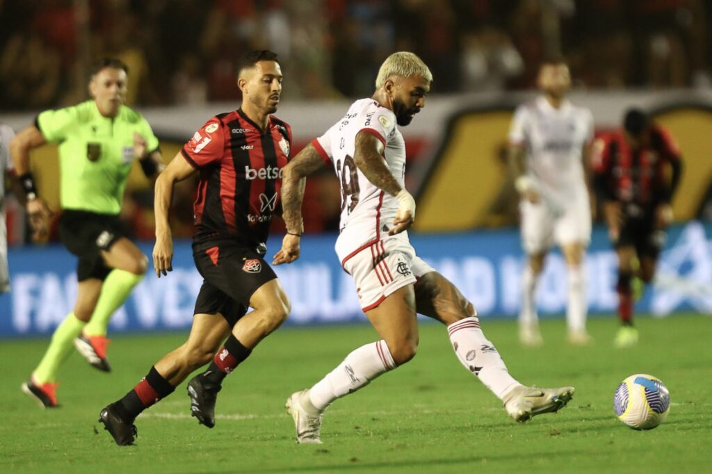 Novamente decisivo, Gabigol anima torcedores por retomada no Flamengo