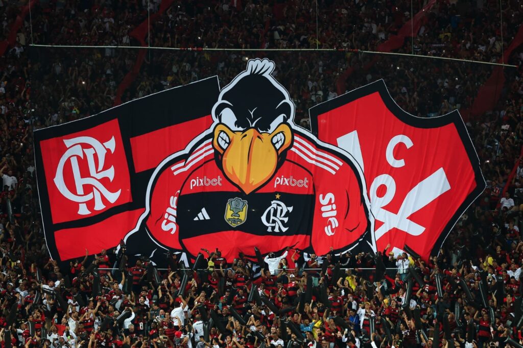 Torcida do Flamengo no Maracanã; saiba como comprar ingressos para Flamengo x Palmeiras pela Copa do Brasil