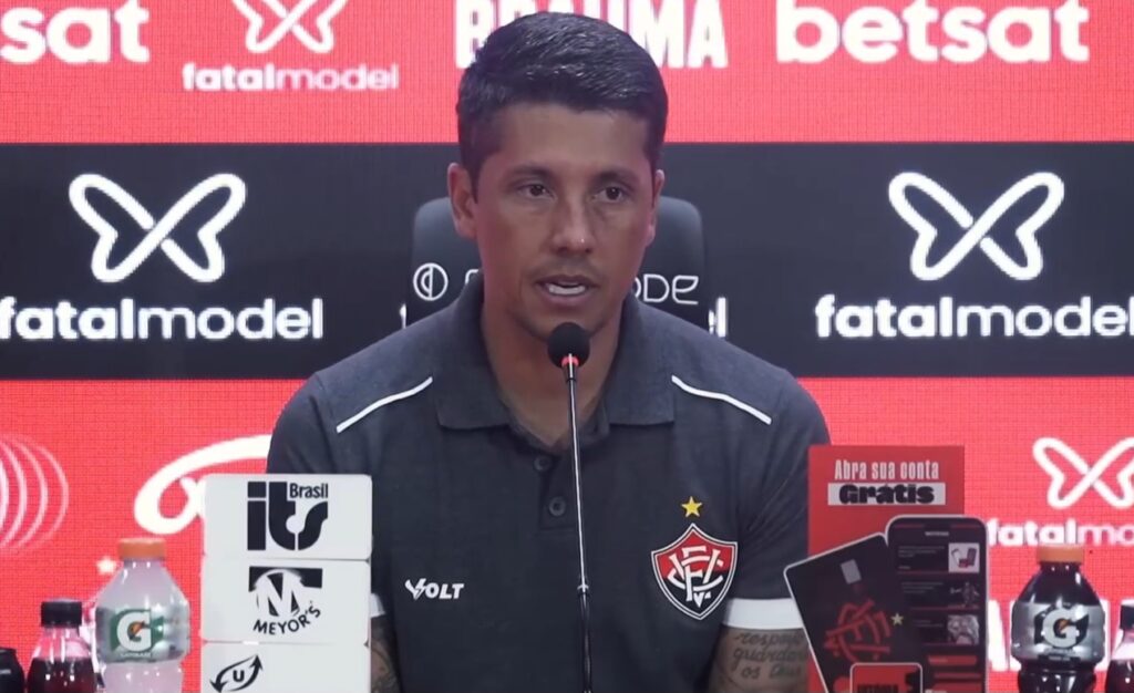 Thiago Carpini após Vitória x Flamengo