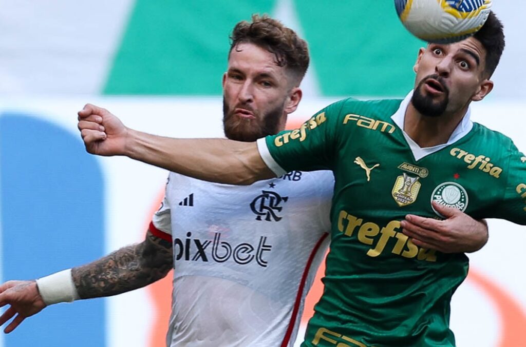 flamengo e palmeiras em confronto no allianz léo pereira flaco lopez