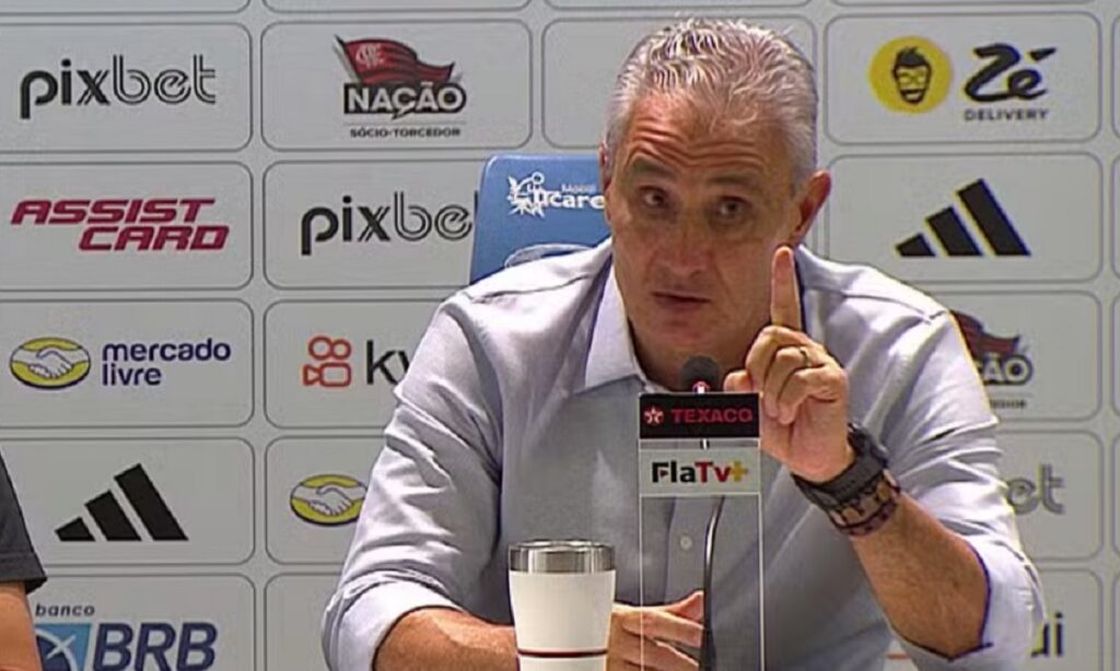 Tite em coletiva do Flamengo; treinador criticou a Conmebol e pode ser multado