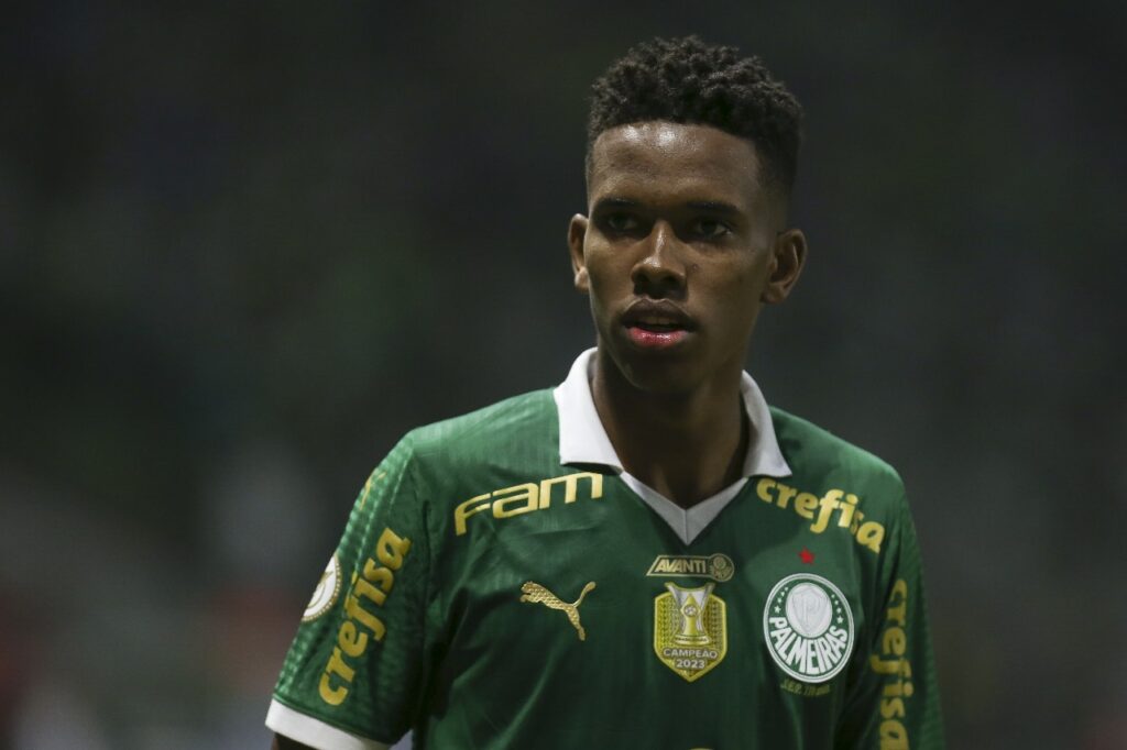 De olho no rival: Palmeiras terá reforço, mas mantém dúvidas sobre Estêvão