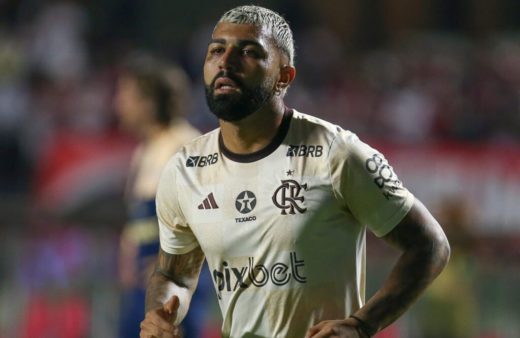 Presidente do Palmeiras nega negociações com Gabigol