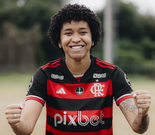 Leidiane celebra retorno ao Flamengo após aprendizados na Europa