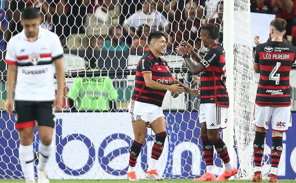 Modificado, Flamengo acredita nos 3 pontos contra o São Paulo