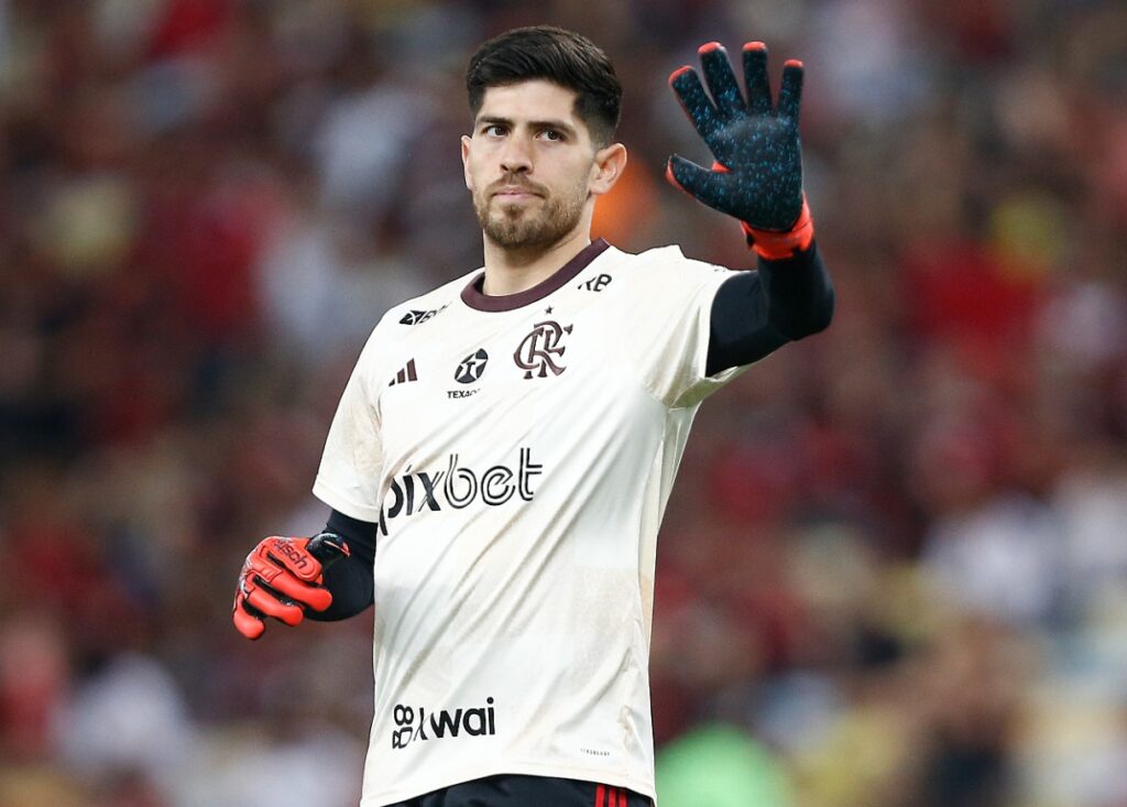 Rossi em jogo do Flamengo; goleiro comentou empate com Palmeiras e jogo contra Bolívar na Libertadores