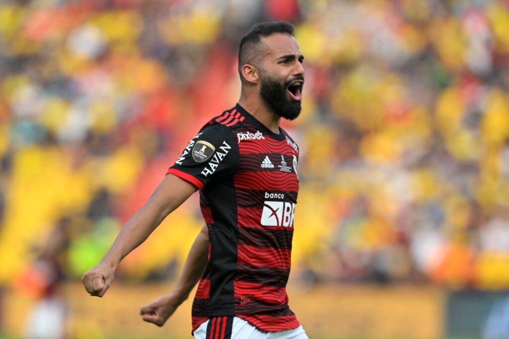 Thiago Maia comemora gol pelo Flamengo; Mengão receberá pela venda do volante ao Inter até 2027