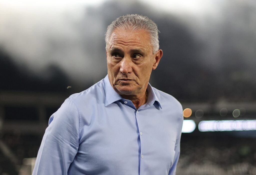 Tite em jogo do Flamengo; treinador negou postura defensiva contra o Bahia