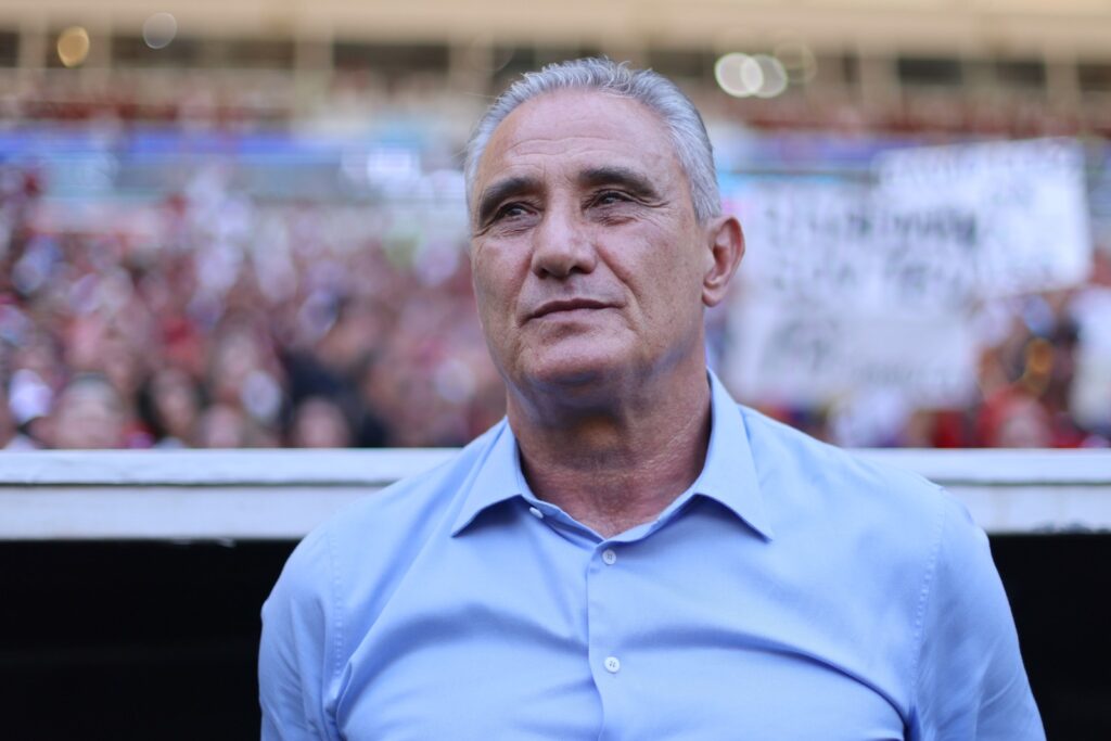 Tite busca ampliar retrospecto positivo contra o São Paulo