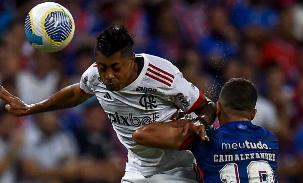 Bruno Henrique dá a vitória ao Flamengo no primeiro jogo da fase quartas de final contra o Bahia, na Fonte Nova, com uma cabeçada certeira