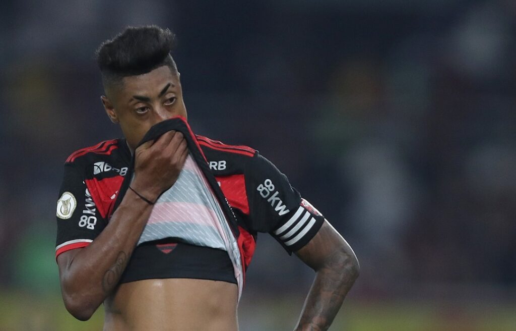 Bruno Henrique lamenta momento do Flamengo de Tite durante derrota para o Botafogo