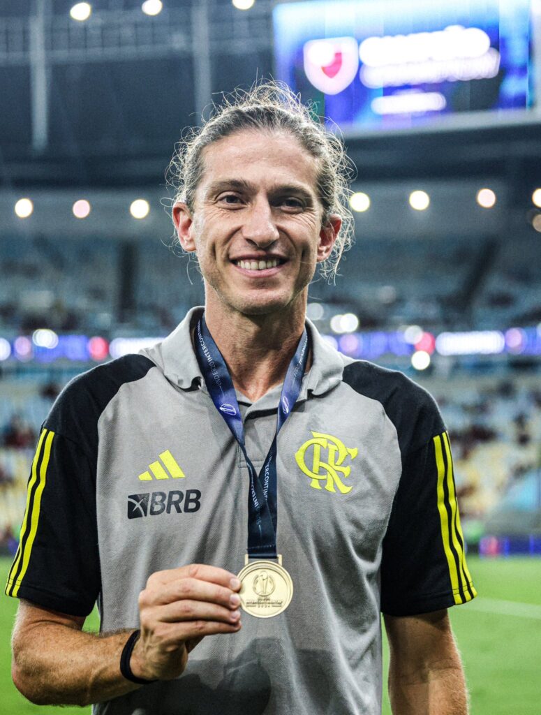 Filipe Luis Mundial sub-20 flamengo olympiacos