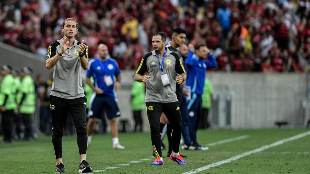 Filipe Luis Flamengo final Mundial Olympiacos