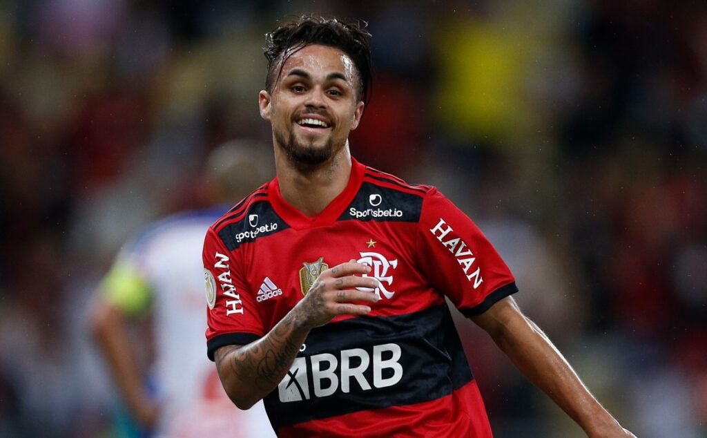 Michael comemora gol com a camisa do Flamengo contra o Bahia