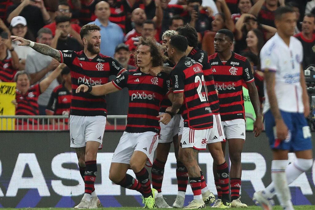 Flamengo comemora gol contra o Bahia