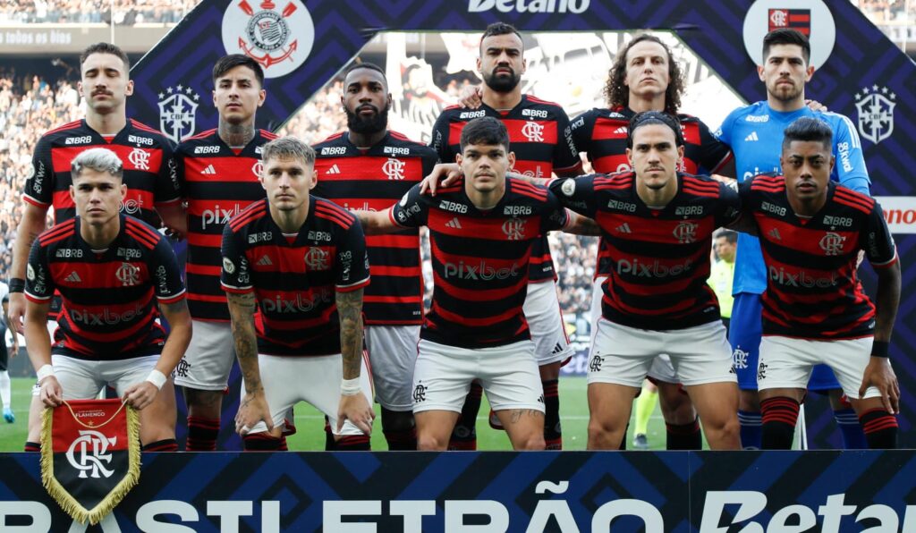 Flamengo perfilado antes de jogo pelo Brasileirão