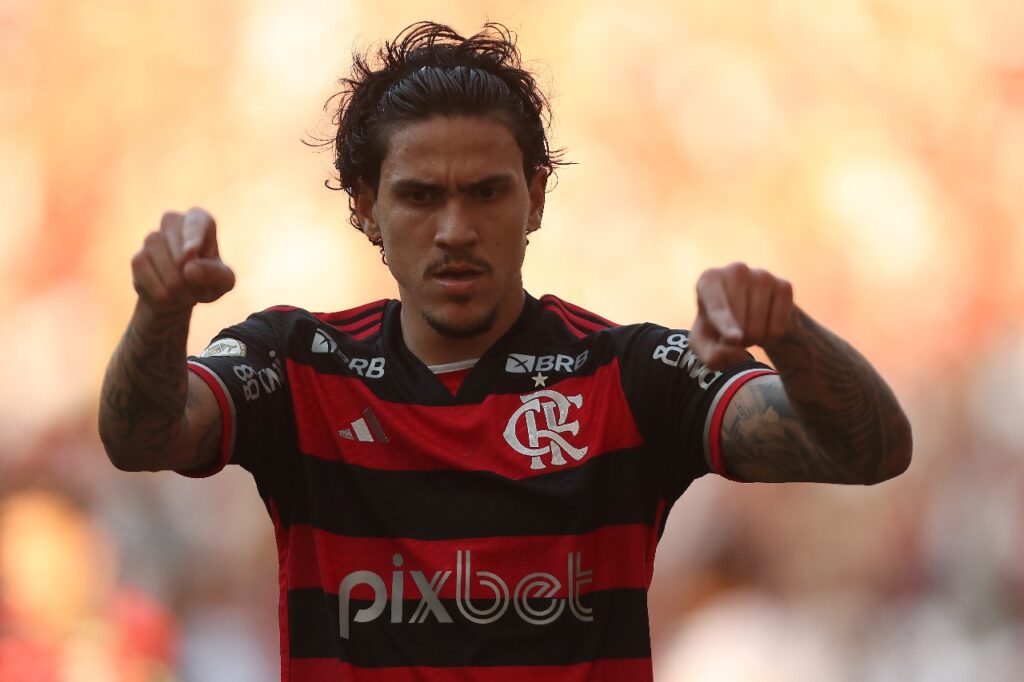 Pedro-comemora-gol-em-Flamengo-x-Atletico-GO