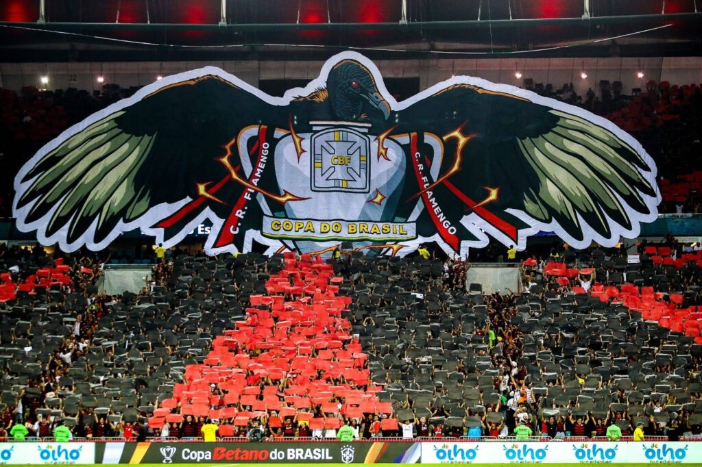 Mosaico da torcida do Flamengo no Maracanã; veja informações de ingressos contra o Corinthians, pela Copa do Brasil