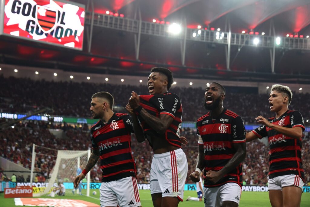 Dirigente do Atlético-MG alerta para final no Maracanã; Flamengo tem bom desempenho em casa