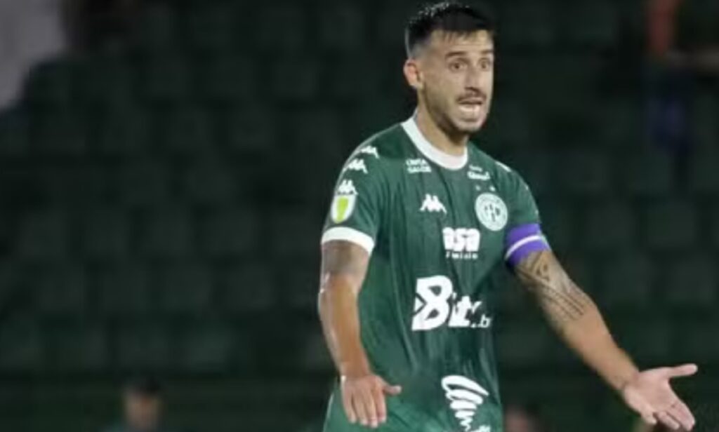 camacho ex-flamengo em campo pelo guarani