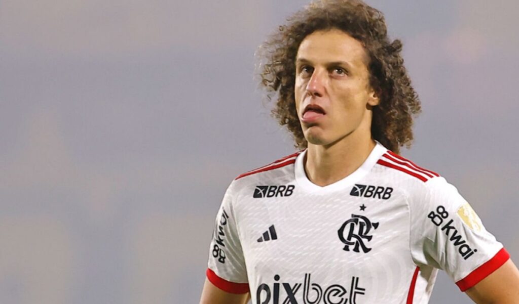 david luiz em jogo do flamengo contra o peñarol