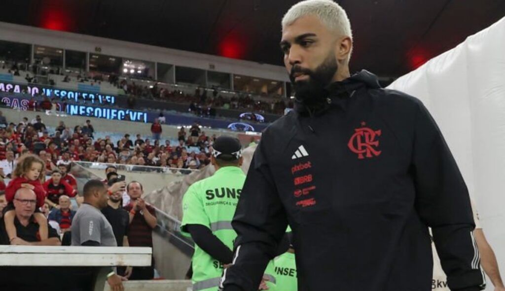 gabigol no banco do flamengo no maracanã