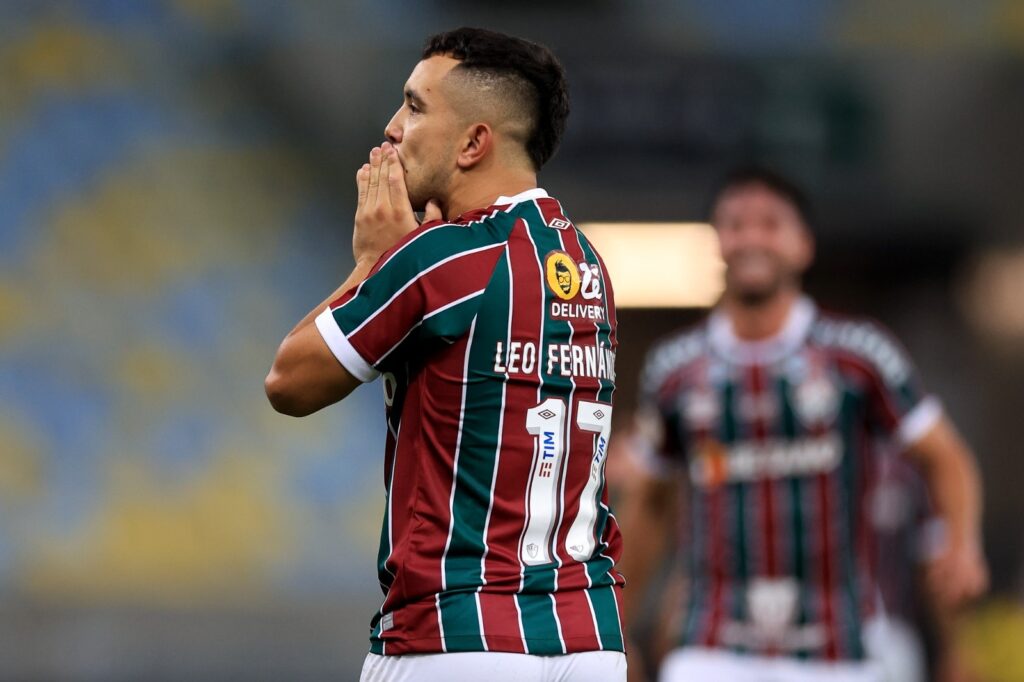 Leo Fernández, do Fluminense, comemora após marcar o primeiro gol de seu time na partida entre Fluminense e Cruzeiro, pelo Brasileirão 2023, no Estádio do Maracanã