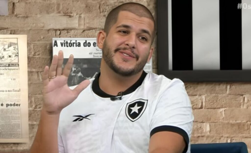 pedro certezas com a camisa do botafogo possível adversário do flamengo na libertadores