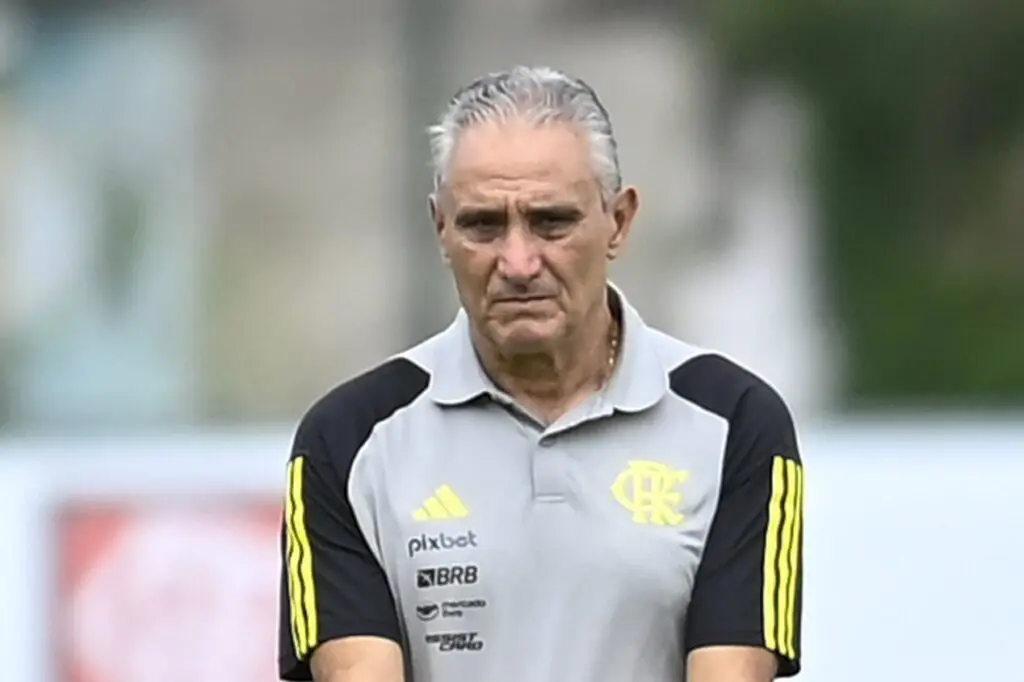 tite durante treino do flamengo no ninho do urubu