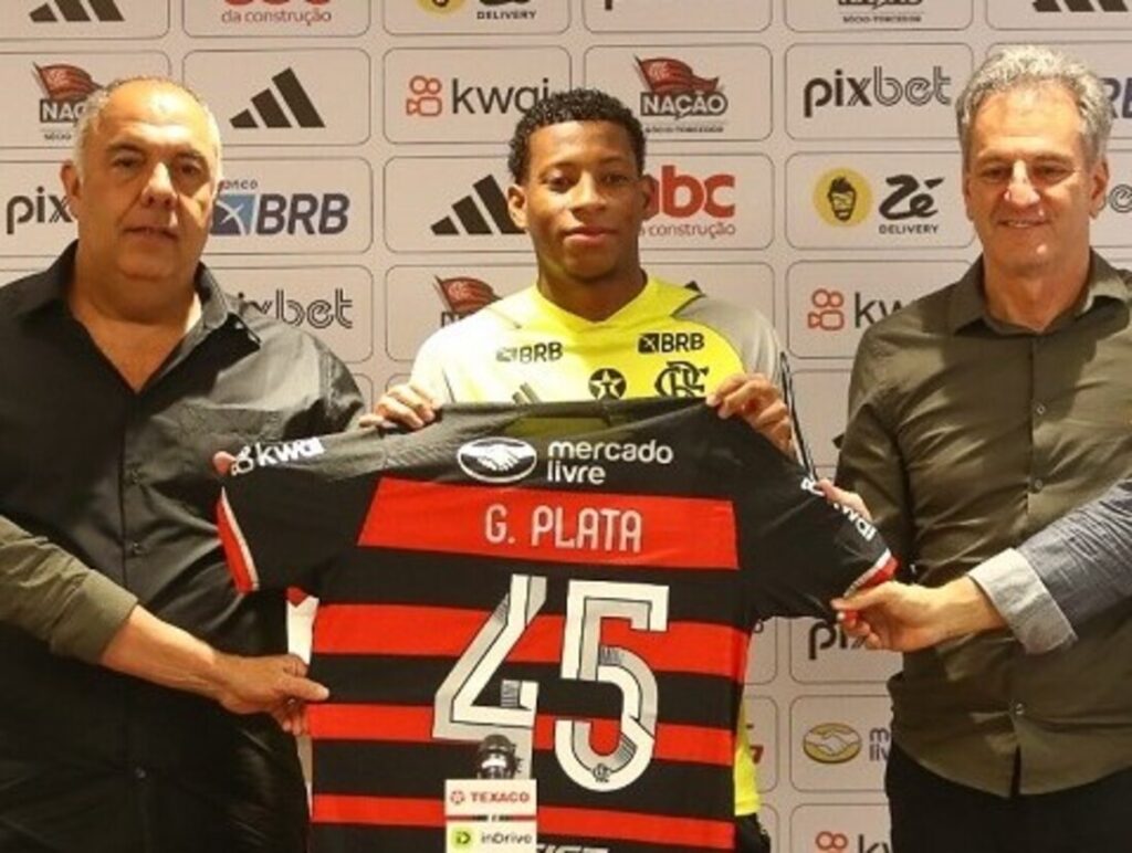 Gonzalo Plata apresentado no Flamengo; compra de atletas e terreno reduzem dinheiro em caixa