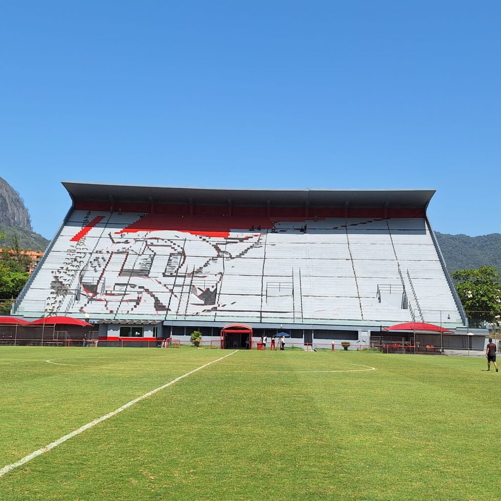 Pintura do estádio da Gávea