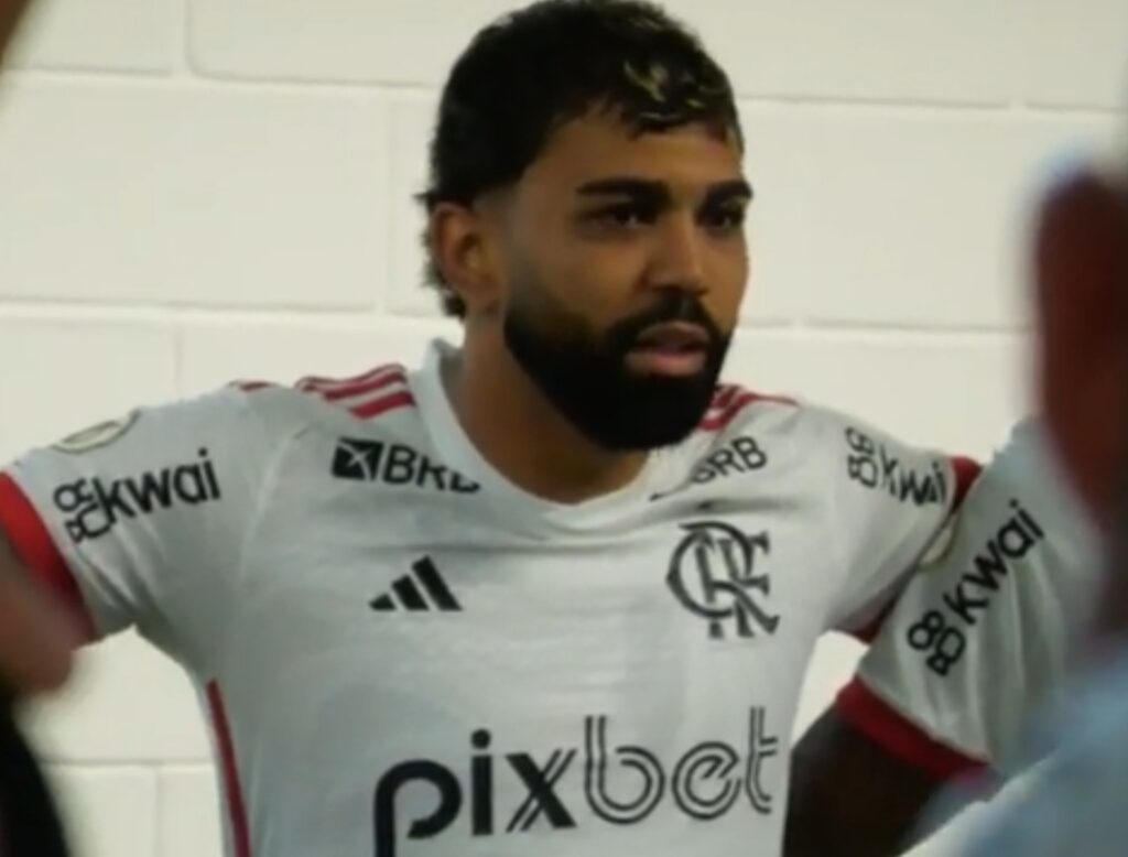 Gabigol discursa no vestiário do Flamengo