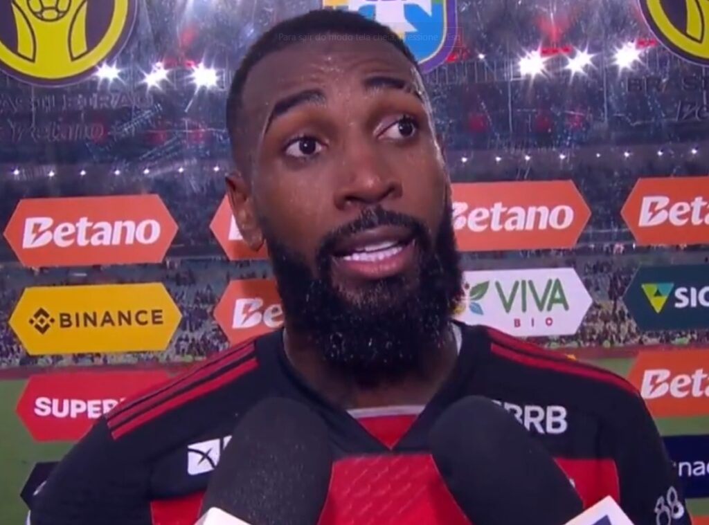 Gerson na entrevista na beira do campo após Flamengo x Juventude