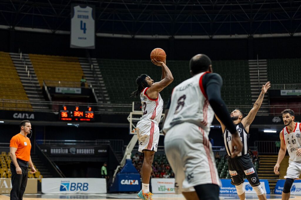 Shaq Johnson Sr foi a estrela de Flamengo x Botafogo