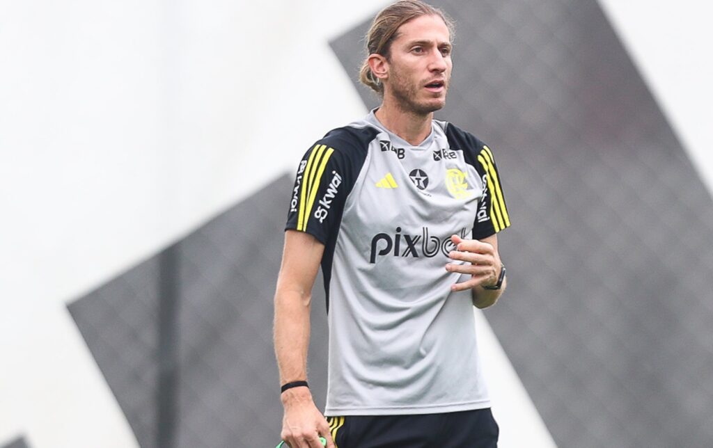 filipe luís comanda treino do flamengo