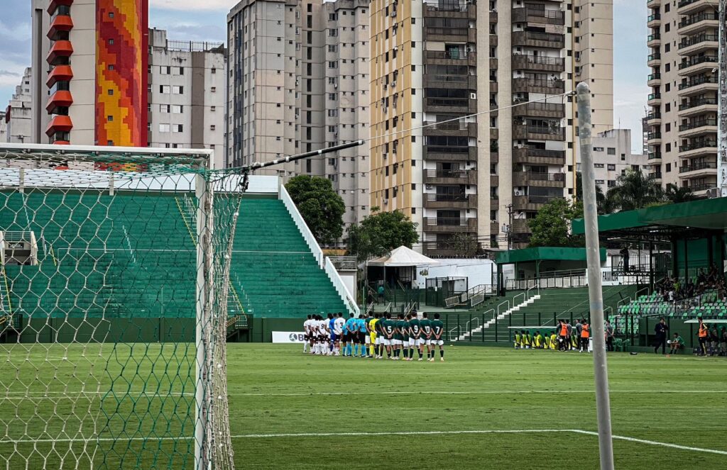 Flamengo e Goiás pela Copa do Brasil Sub-20.