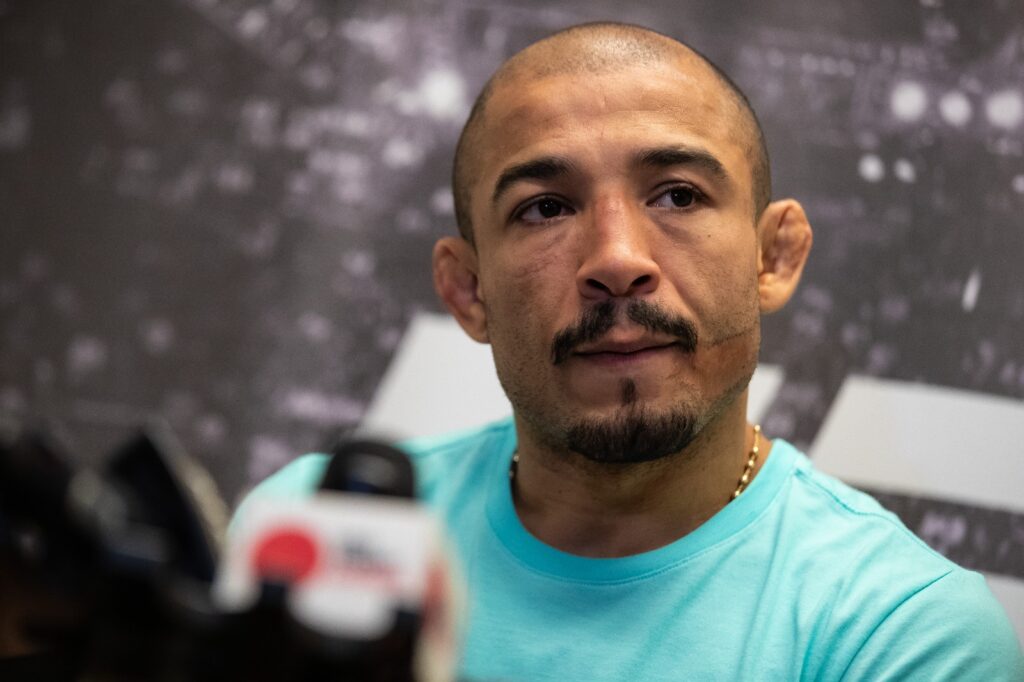 Peso pena do UFC José Aldo, do Brasil, comparece à mídia durante o UFC Media Day