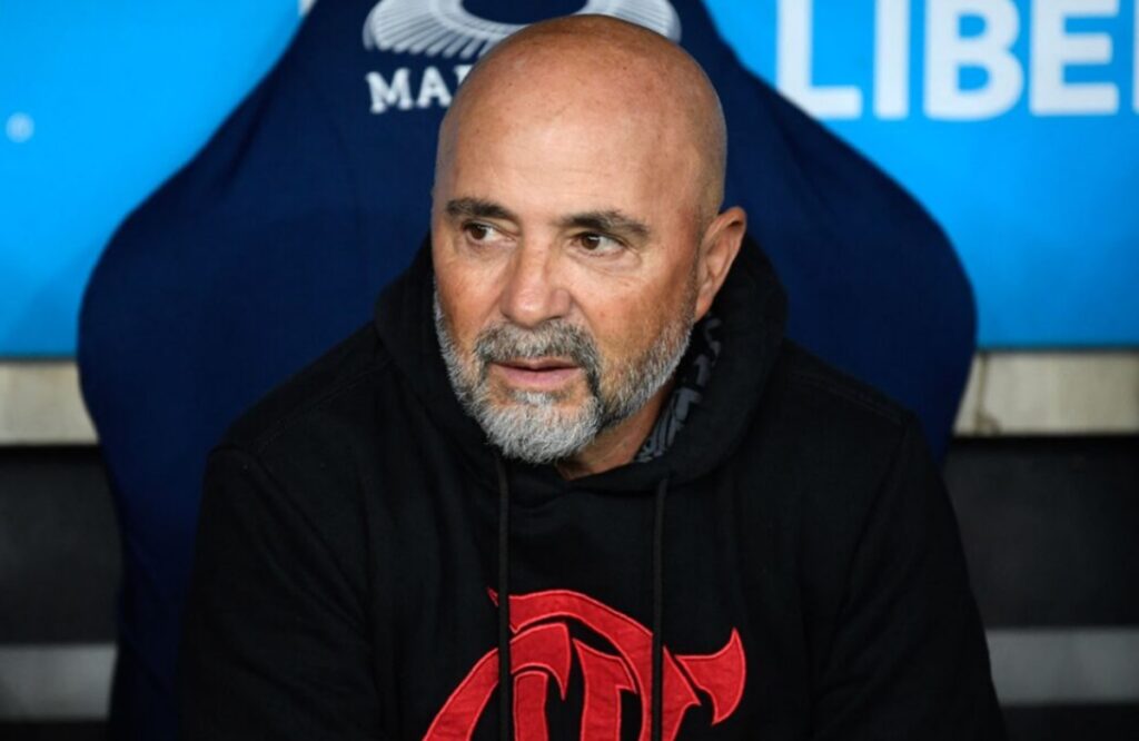 jorge sampaoli em jogo do flamengo no maracanã