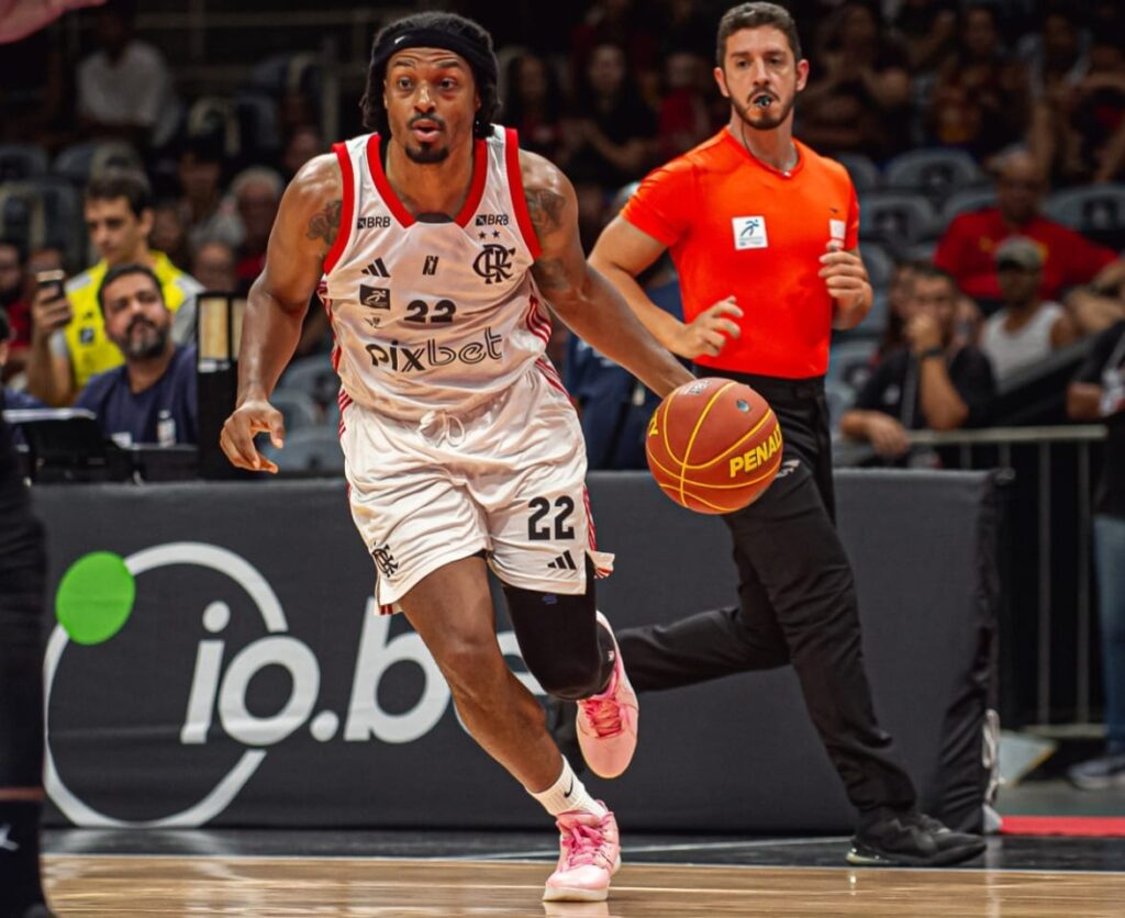 Shaq Johnson em jogo do Flamengo no NBB; saiba como comprar ingressos para jogo contra o União Corinthians