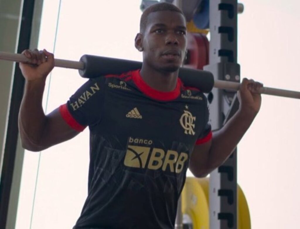 Pogba já treinou com camisa do Flamengo