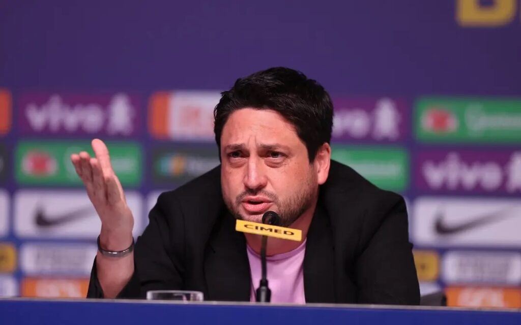 Arthur Elias, técnico da Seleção Brasileira Feminina.